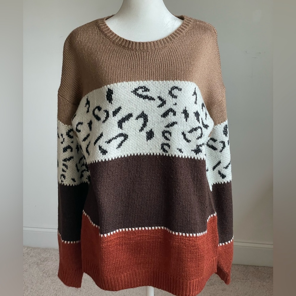 Woman’s Colorblock Animal Print Sweater Size Large